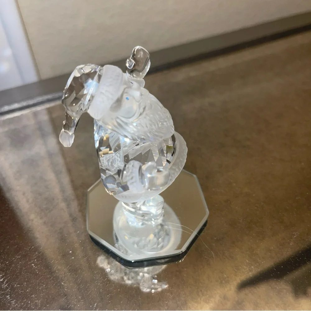 Swarovski Crystal Santa Figurine - Picture 5 of 5